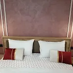 Central Train Station Apartment