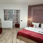Central Train Station Apartment